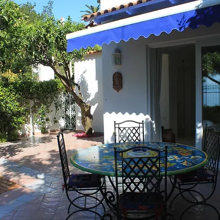 Bed & Breakfast Marinella 2*