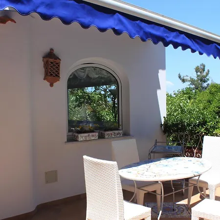 Bed & Breakfast Marinella 2*
